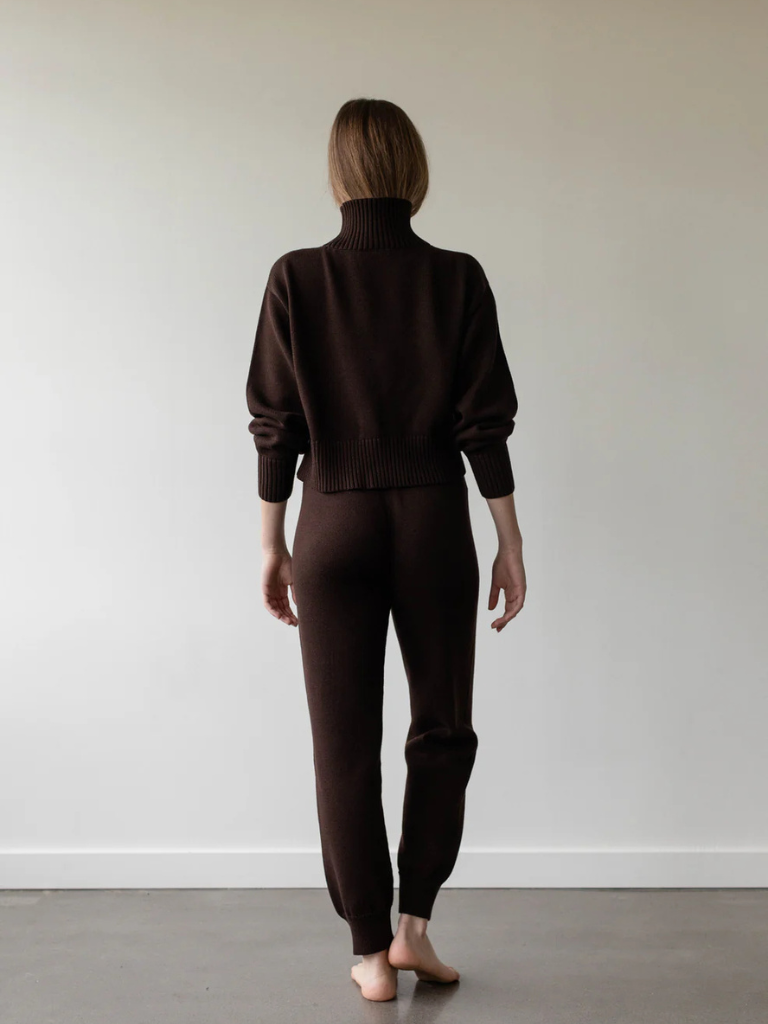 Crop Turtleneck - Walnut