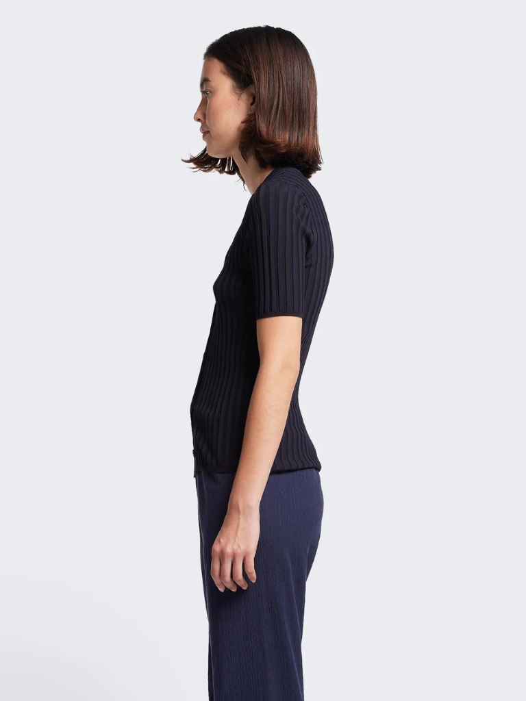 Delay Short Sleeve Knit Shirt - Deep Ink